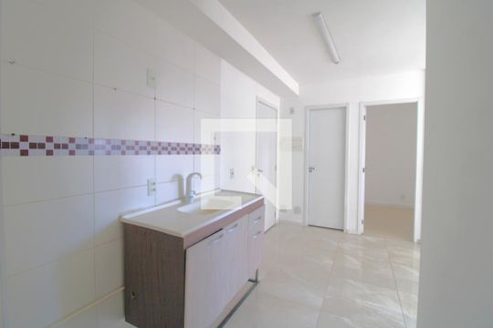 Cozinha de apartamento para alugar com 2 quartos, 33m² em Socorro, São Paulo
