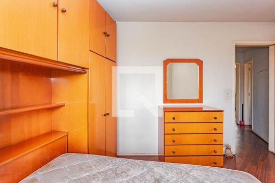 Suíte de casa à venda com 3 quartos, 157m² em Vila Brasilina, São Paulo
