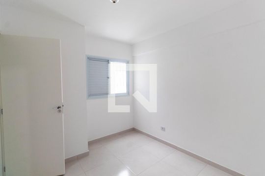 Quarto 1 de apartamento para alugar com 2 quartos, 45m² em Itaquera, São Paulo