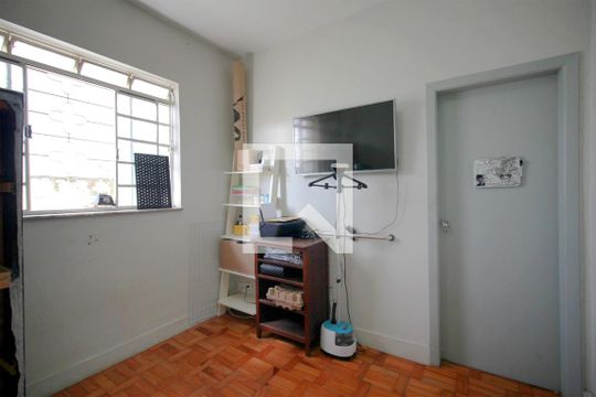 Quarto 4 de casa à venda com 7 quartos, 250m² em Prado, Belo Horizonte