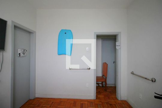 Quarto 4 de casa à venda com 7 quartos, 250m² em Prado, Belo Horizonte