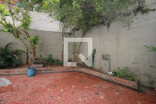 Quintal de casa à venda com 7 quartos, 250m² em Prado, Belo Horizonte