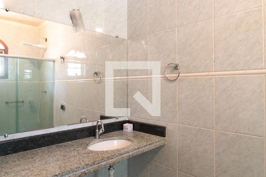 Banheiro da Suite de casa à venda com 6 quartos, 358m² em São João Batista, Belo Horizonte