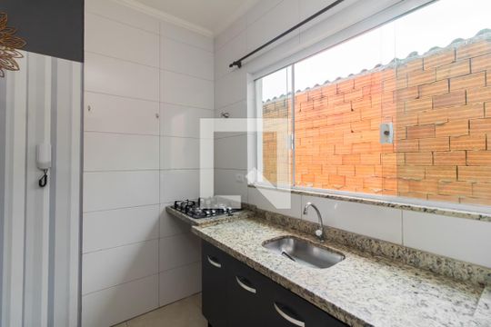 Cozinha de kitnet/studio à venda com 1 quarto, 35m² em Vila Nhocuné, São Paulo