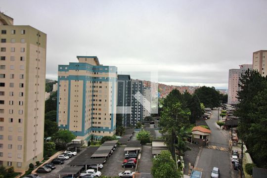 Quarto 1 Vista  de apartamento para alugar com 2 quartos, 52m² em Santa Terezinha, São Bernardo do Campo