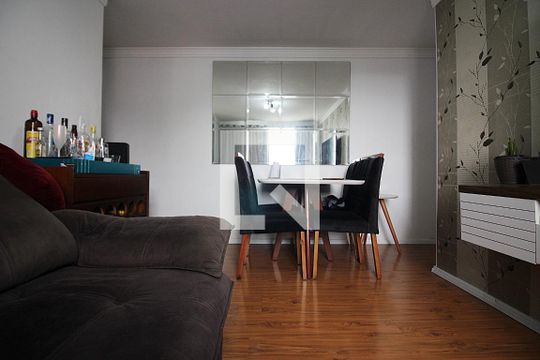 Sala  de apartamento para alugar com 2 quartos, 52m² em Santa Terezinha, São Bernardo do Campo