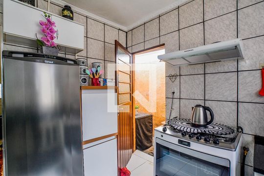 Cozinha de casa para alugar com 2 quartos, 111m² em Jardim Utinga, Santo André