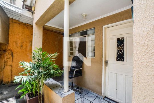 Entrada de casa para alugar com 2 quartos, 111m² em Jardim Utinga, Santo André