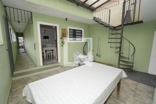 Quintal de casa à venda com 3 quartos, 110m² em Vila Campo Grande, São Paulo