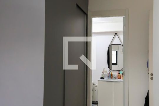 Quarto Suíte de apartamento para alugar com 2 quartos, 50m² em Del Castilho, Rio de Janeiro