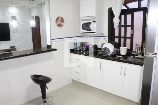 Cozinha de casa para alugar com 2 quartos, 100m² em Jardim do Engenho, Cotia