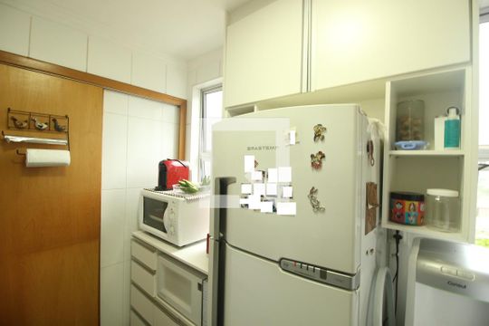 Cozinha de apartamento à venda com 3 quartos, 80m² em Calafate, Belo Horizonte