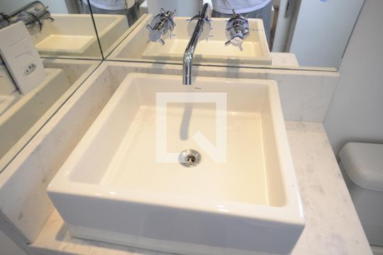 Suíte de apartamento para alugar com 2 quartos, 75m² em Jardim Vila Mariana, São Paulo