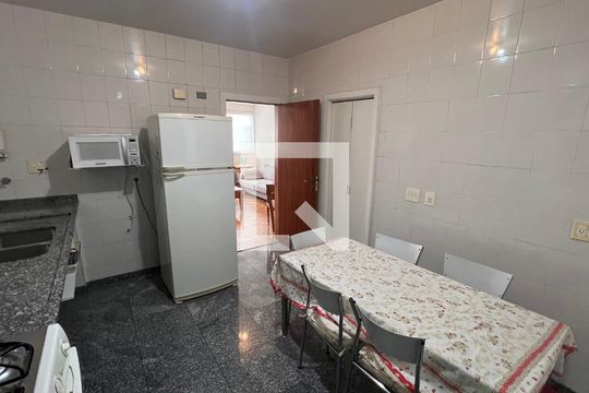 Cozinha de apartamento à venda com 2 quartos, 110m² em Paraíso, São Paulo