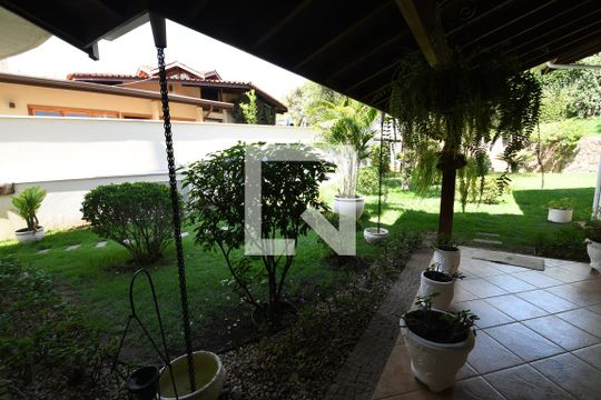 Jardim de casa de condomínio à venda com 4 quartos, 800m² em Jardim Botânico (sousas), Campinas