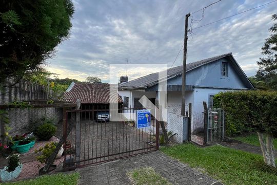 Fachada de casa para alugar com 4 quartos, 250m² em Guarani, Novo Hamburgo