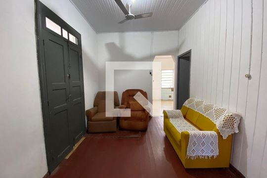 Sala 2 de casa para alugar com 4 quartos, 250m² em Guarani, Novo Hamburgo