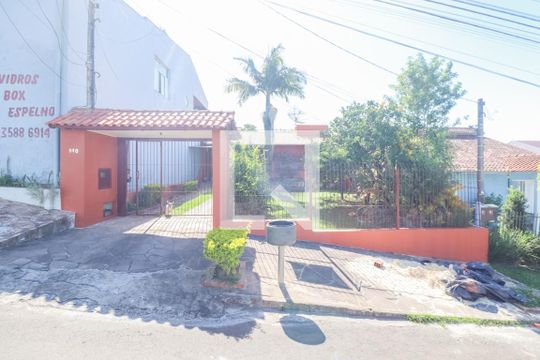 Fachada de casa à venda com 3 quartos, 205m² em Feitoria, São Leopoldo