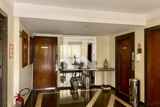 Área comum de apartamento à venda com 3 quartos, 269m² em Vila Regente Feijó, São Paulo