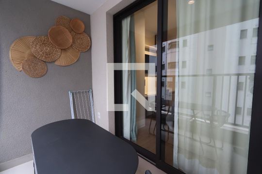 Varanda de kitnet/studio à venda com 1 quarto, 26m² em Vila Mariana, São Paulo