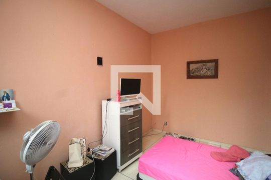 Quarto 1 de casa à venda com 2 quartos, 73m² em Brás de Pina, Rio de Janeiro