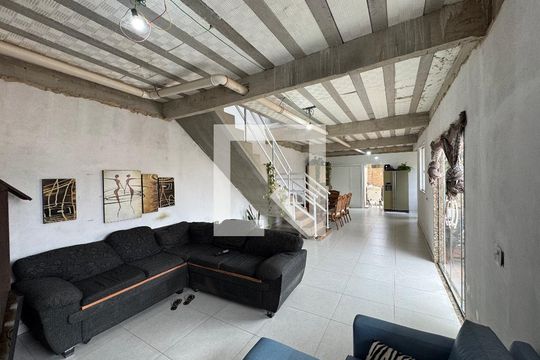 Sala de casa à venda com 4 quartos, 330m² em Vargem Grande, Rio de Janeiro