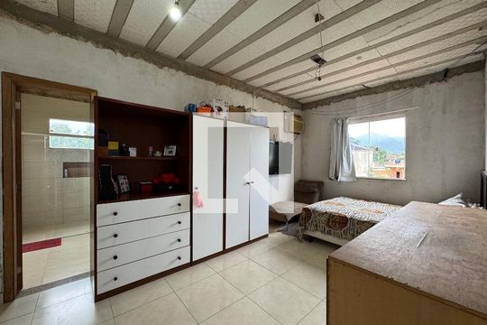 Suíte de casa à venda com 4 quartos, 330m² em Vargem Grande, Rio de Janeiro