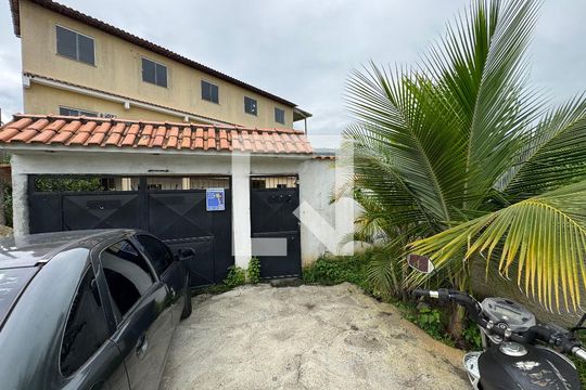 Fachada de casa à venda com 4 quartos, 330m² em Vargem Grande, Rio de Janeiro