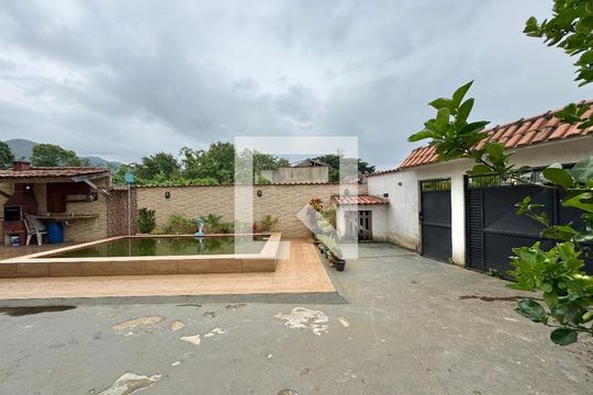 Área externa de casa à venda com 4 quartos, 330m² em Vargem Grande, Rio de Janeiro