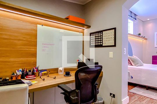Quarto 3 de casa à venda com 5 quartos, 240m² em Jardim Nossa Senhora Aparecida, São Paulo