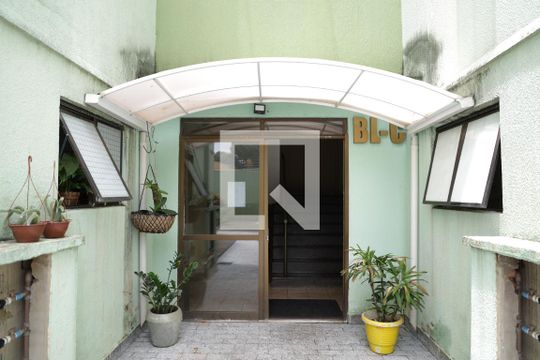 Fachada de apartamento à venda com 3 quartos, 89m² em Parque Amazonia, Goiânia