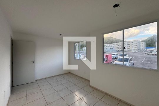 Quarto de apartamento para alugar com 1 quarto, 60m² em Vargem Grande, Rio de Janeiro
