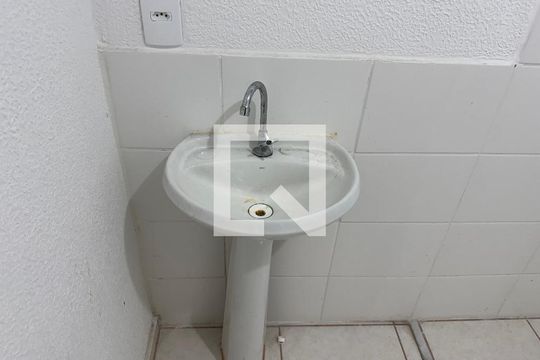Banheiro Social de apartamento para alugar com 1 quarto, 60m² em Vargem Grande, Rio de Janeiro