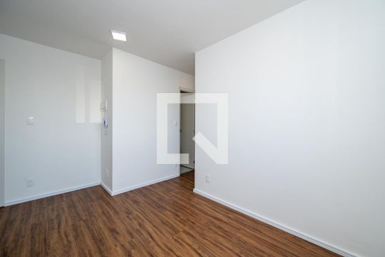 Sala de apartamento para alugar com 2 quartos, 36m² em Vila Mira, São Paulo