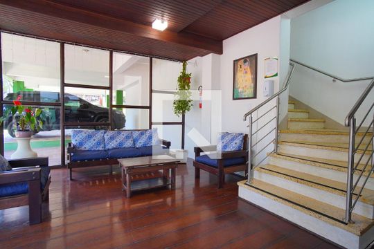 Área comum - Hall de apartamento à venda com 1 quarto, 45m² em Vila Ipiranga, Porto Alegre