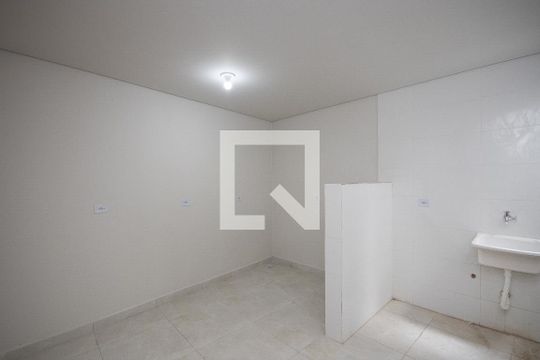 Sala e Cozinha  de kitnet/studio para alugar com 1 quarto, 42m² em Vila Maria Alta, São Paulo