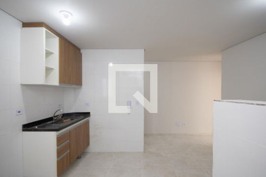 Sala e Cozinha  de kitnet/studio para alugar com 1 quarto, 42m² em Vila Maria Alta, São Paulo