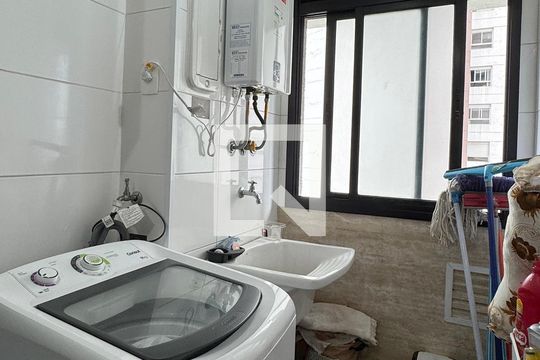 Área de Serviço de apartamento à venda com 2 quartos, 85m² em Empresarial 18 do Forte, Barueri