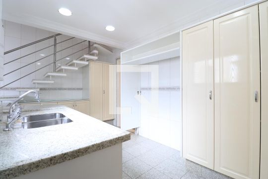 Cozinha de apartamento à venda com 4 quartos, 480m² em Lapa, São Paulo