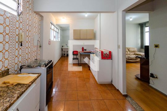 Cozinha de apartamento para alugar com 3 quartos, 90m² em Carlos Prates, Belo Horizonte
