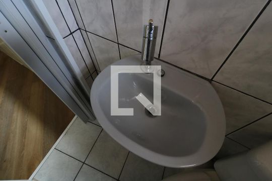 Banheiro da Suíte de casa à venda com 2 quartos, 104m² em Vila Javri, Santo André