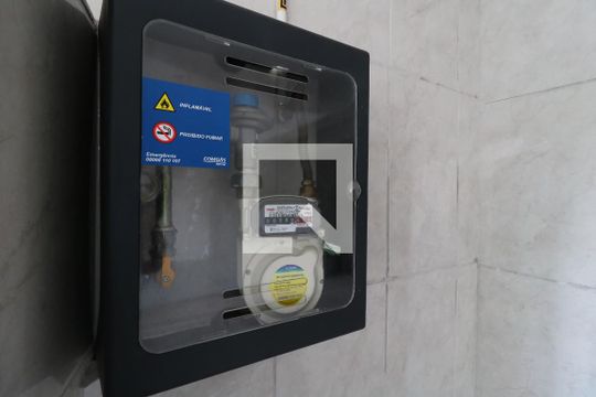 Garagem de casa à venda com 2 quartos, 104m² em Vila Javri, Santo André