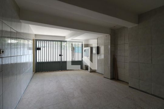Garagem de casa para alugar com 2 quartos, 104m² em Vila Javri, Santo André