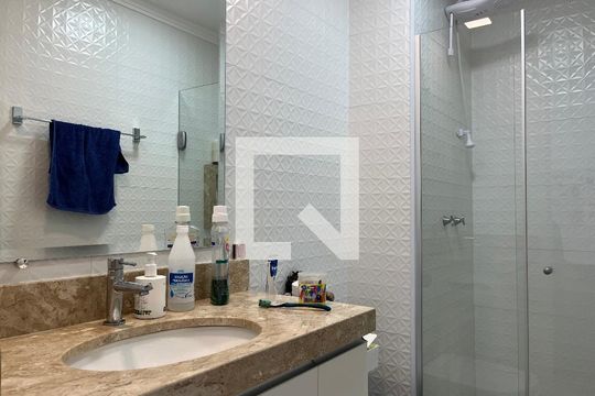 Banheiro de apartamento à venda com 1 quarto, 30m² em Lapa, São Paulo
