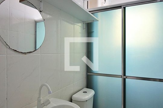 Banheiro Social de apartamento para alugar com 2 quartos, 55m² em Vila Planalto, São Bernardo do Campo
