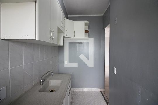 Cozinha e Área de Serviço de apartamento para alugar com 2 quartos, 55m² em Vila Planalto, São Bernardo do Campo