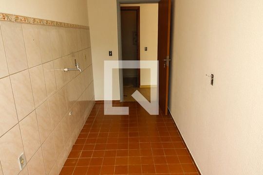 Cozinha de apartamento para alugar com 1 quarto, 46m² em Teresópolis, Porto Alegre