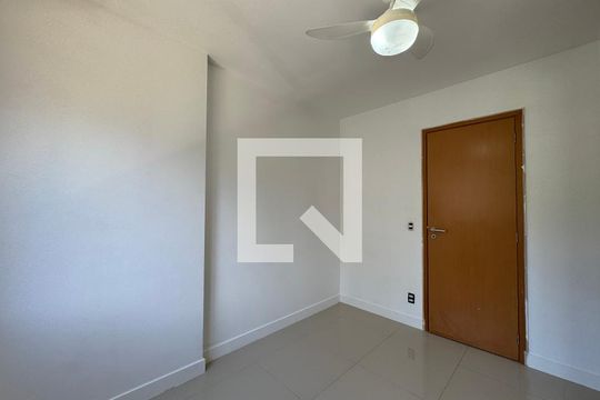 Quarto de apartamento para alugar com 2 quartos, 65m² em Recreio dos Bandeirantes, Rio de Janeiro