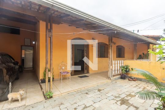 Varanda de casa para alugar com 6 quartos, 500m² em São João Batista, Belo Horizonte