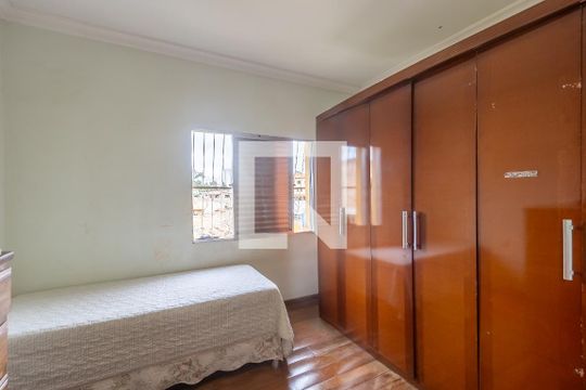 Quarto 2 de casa para alugar com 6 quartos, 500m² em São João Batista, Belo Horizonte